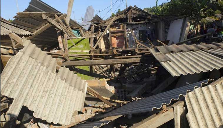 Earthquake rocks Indonesian